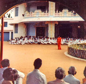 Sathya Sai baba darsan - january 1985